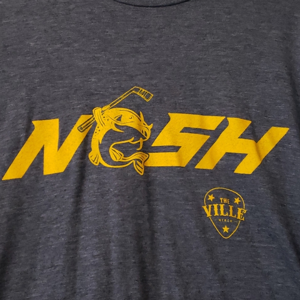 Nashville Predators long sleeve NWOT